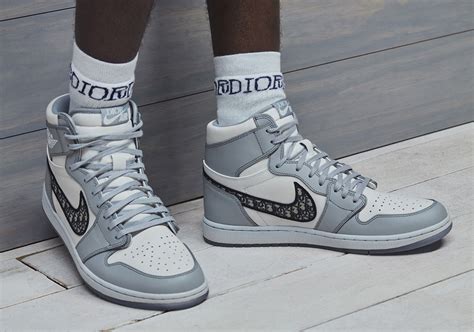 dior jordsn 1|Dior x Air Jordan 1 Release Date *UPDATE* .